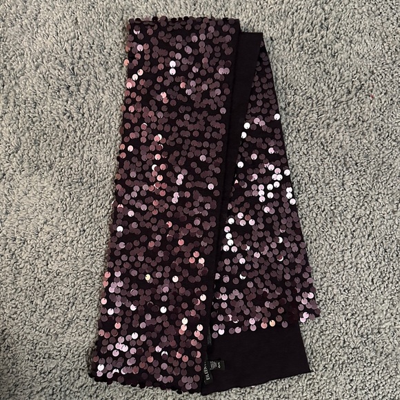 Eileen Fisher scarf with pailettes. Dark plum, 100% merino wool. - Picture 1 of 14